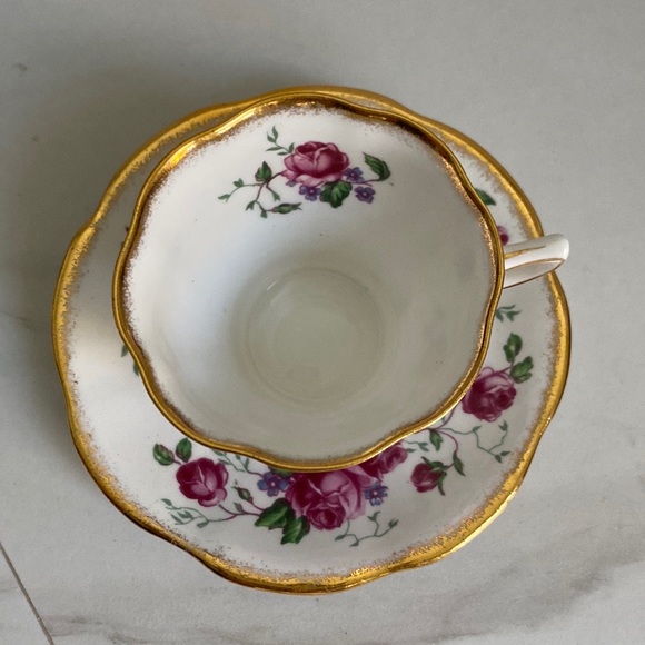 Rosina Bone China teacup and set  , Gold brushed edge - Picture 6 of 11
